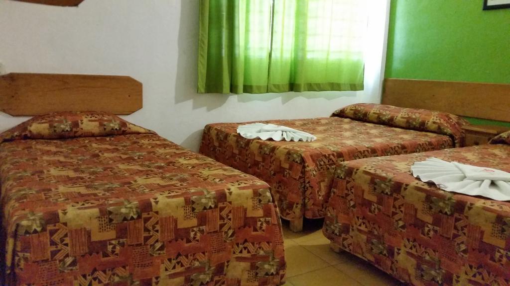 Delfin Playa Azul Hotel Lázaro Cárdenas Eksteriør billede