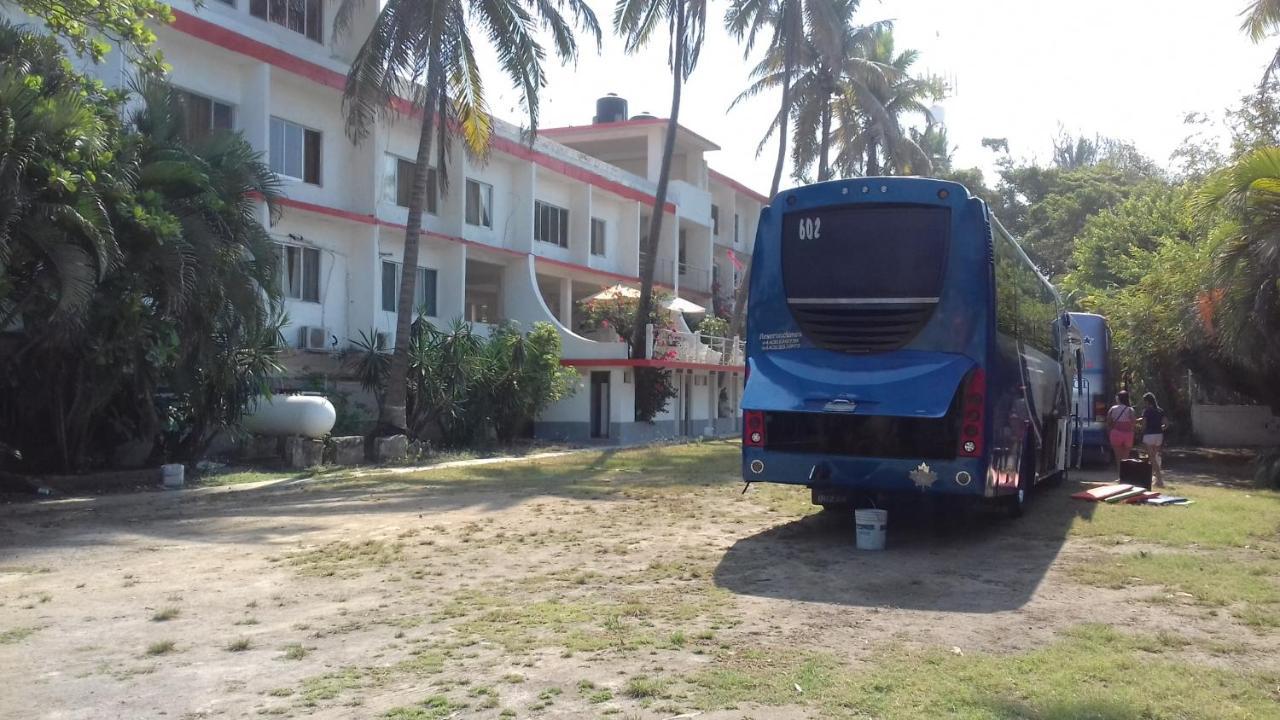 Delfin Playa Azul Hotel Lázaro Cárdenas Eksteriør billede
